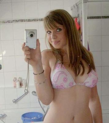 Indian girl Deepthi nude photos