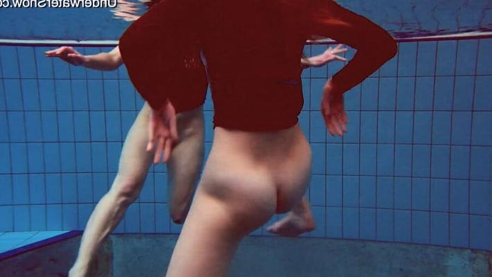 Simonna and Diana UnderWaterShow