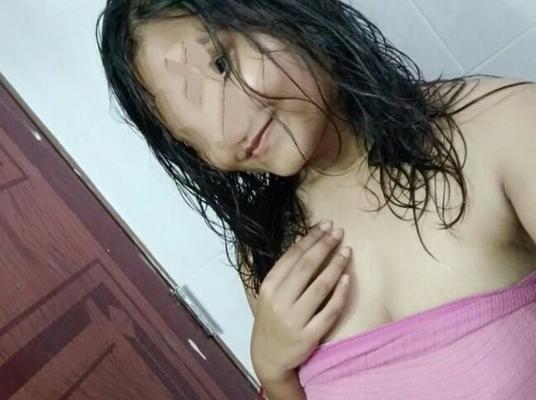 Selfy shoot Indian girl Ritisha