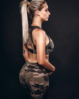 Карина Спак