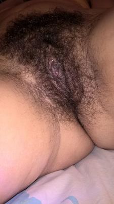 恐ろしい毛深いJoyTwoSex