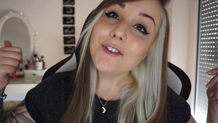 new wank material fr MissRage twitch cumface throatslut