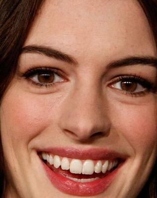 ANNE HATHAWAY