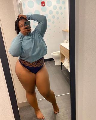Monster Hips Huge Ass Tatted Pierced White BBW