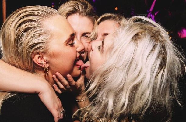 Hot girls party and kissing