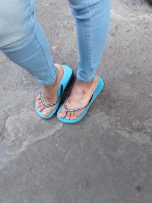 My sexy feet in flipflops