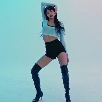 Lisa black pink
