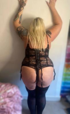 Call In Sick And Stay In Bed With Me? - 46 Pics