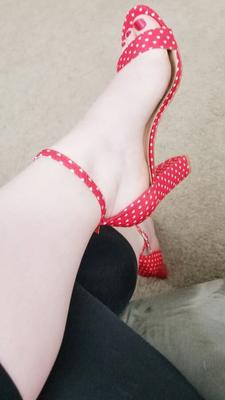 The Dainty Deviant Daily...housewife &amp; dance mom life milf