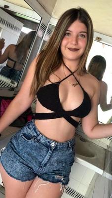 Hot Girl.