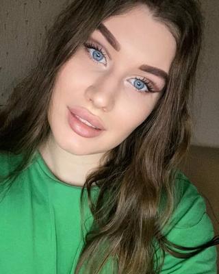Jilly Free Photos