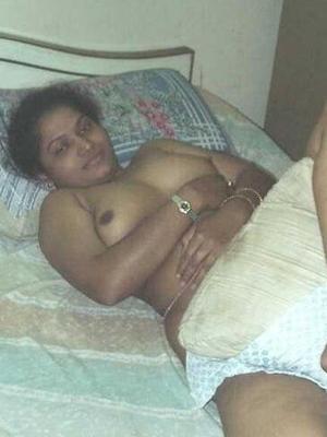 Aunty sex mood