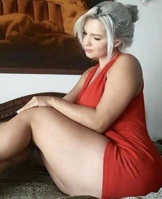 Robust &amp; Mature: Kinky Kurves vol