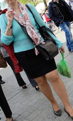 mature in tan pantyhose