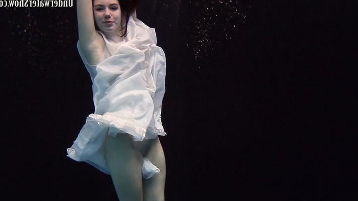 Andrejka 3 UnderWaterShow