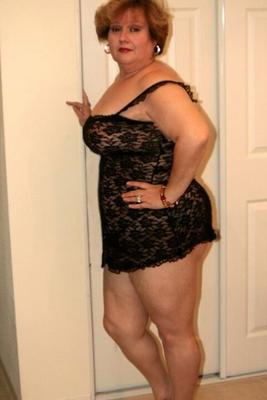 Mature BBW Housewife