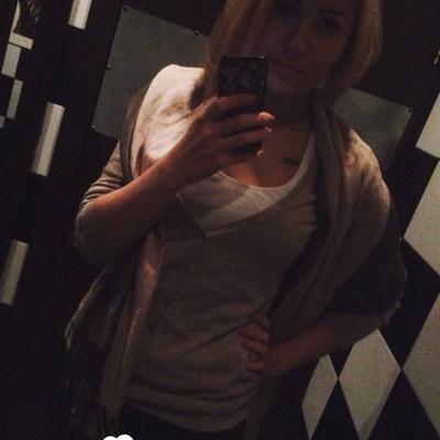 Amateur blonde with glasses exposes her naughty side