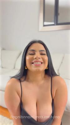 More Lauren - 8 Pics
