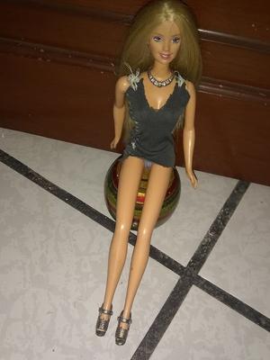 Barbie Doll junio