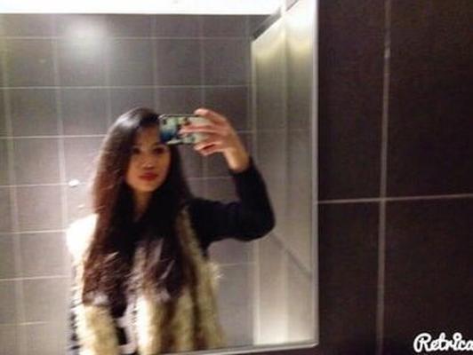 Philippine coquine adore se montrer