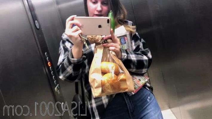 25P Lisa2001 Gurke in Teen Pussy! :) Mein geilstes Video im Bild