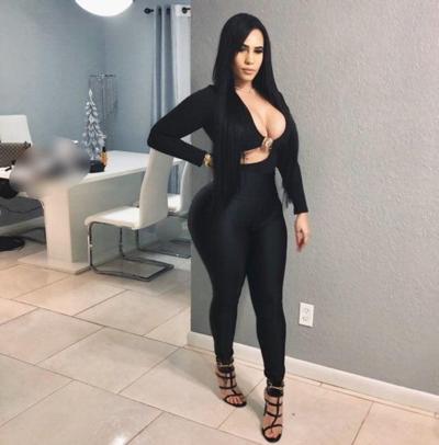 25P Photos Insatiables De D - Beauté Femmes 4