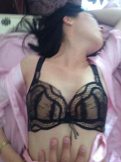 5P Friend's chinese wife fucked