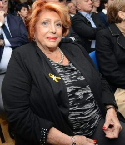 13P My real Bisexual granny aunt (she's my mother's sister)