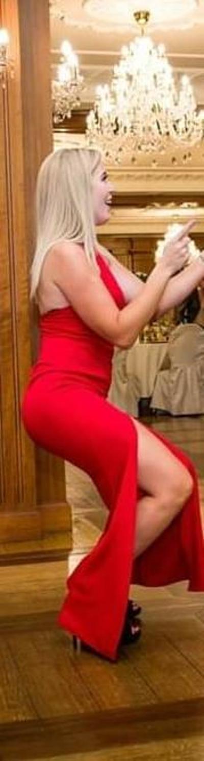5P Blonde  friends would you Like to fuck her?