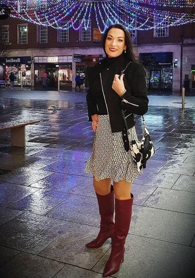 25P Insta Milfs &amp; Gilfs Wearing Boots no.32