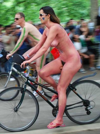 10P Red Body Paint London 2009 WNBR (word naked bike ride)