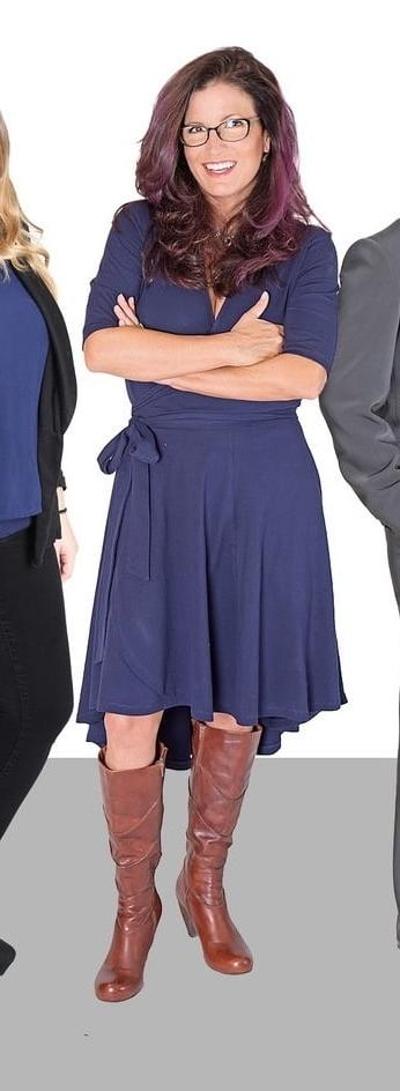 25P Milfs &amp; Gilfs wearing boots no.46