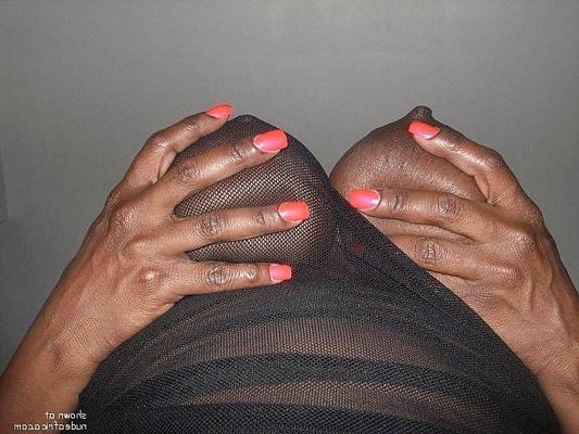 25P Ebony mature red