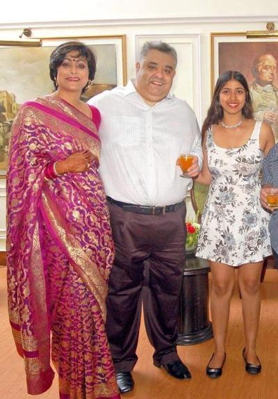 23P Indian Women Dressed 2