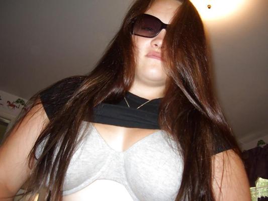 25P Busty Cutie At Home