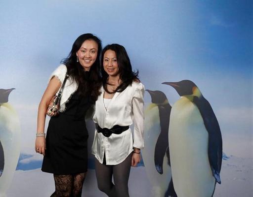 5P Amateur chinese woman and friends