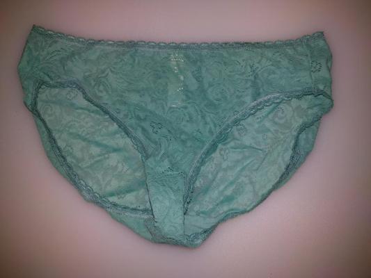25P Japanese Wife's Used Panties 1