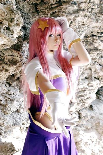 19P Girls Of Comic Con 