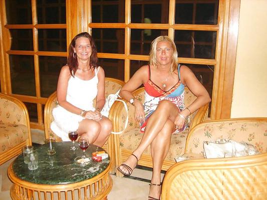 10P Who do you like to fuck the blond dutch milf or the dark 