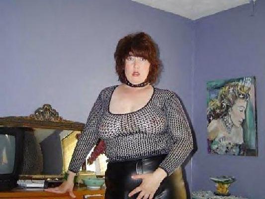 25P Leather slut