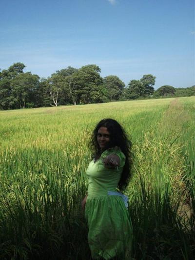 15P Sri Lanka Girl 9