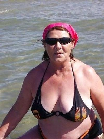 16P Bbw mix 640 (Big older women in swimsuite)