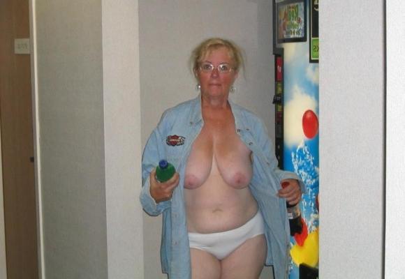 25P Webtastic Special: Granny Time Vol.1158