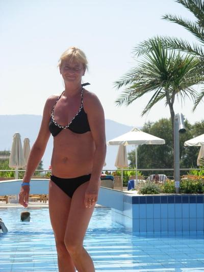 25P 48 years old belgian slut exposed
