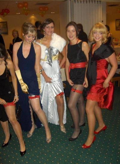 25P sexy babes in tights pantyhose nylons 186
