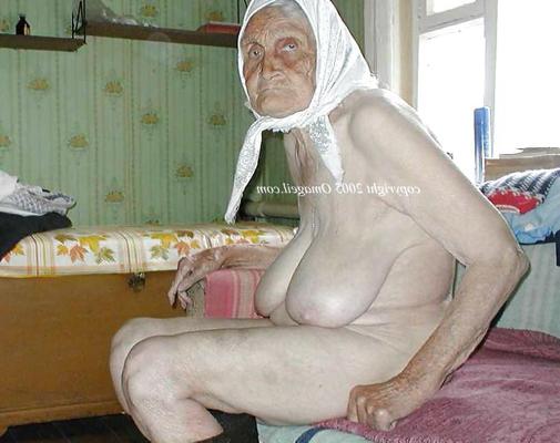 25P GRANNY LOVE