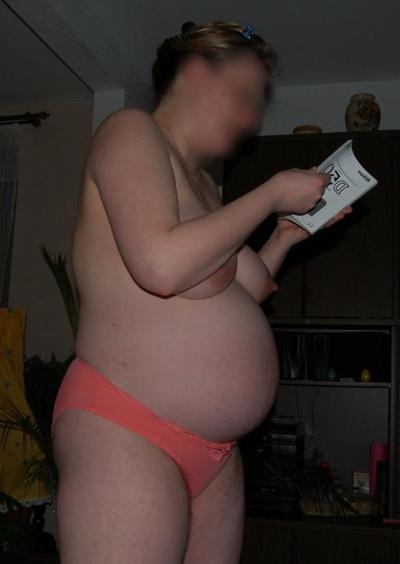 16P 677 - my wife Annett - various at home - panties pregnant