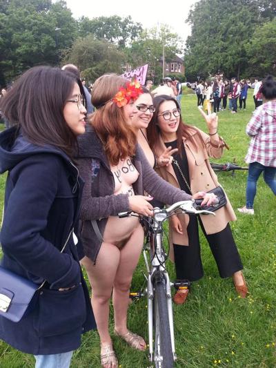 25P Cute Brunette Southampton 2016 wnbr (world naked bike ride)