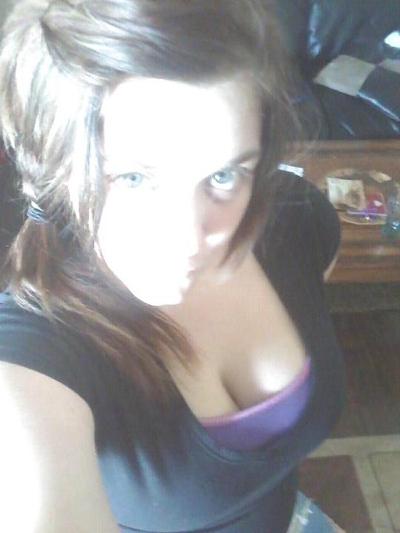 20P Big Tits Cleavage Queens (NON-porn)