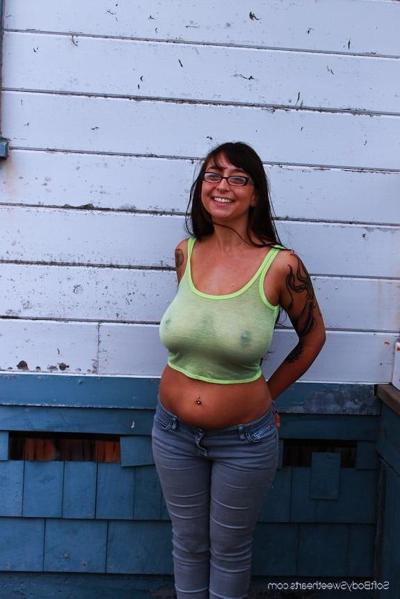 14P BRALESS SAGGY TITS 2